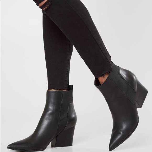 Kendall and Kylie booties - Picture 1 of 7